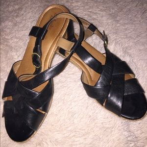 Clarks artisan sandal size 9